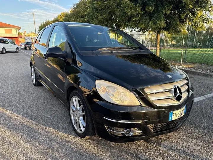 Mercedes-Benz B 200 Cdi 2011 photo 3