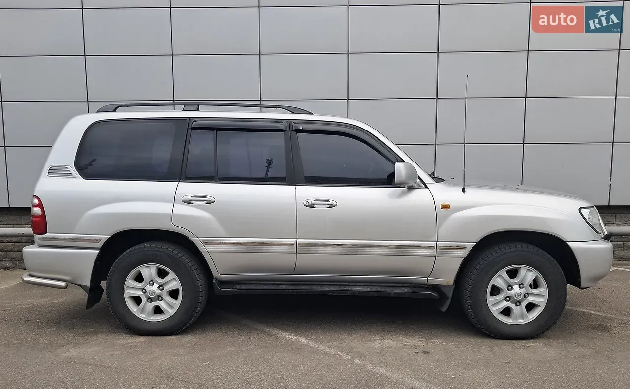 Toyota Land Cruiser 2002 photo 4