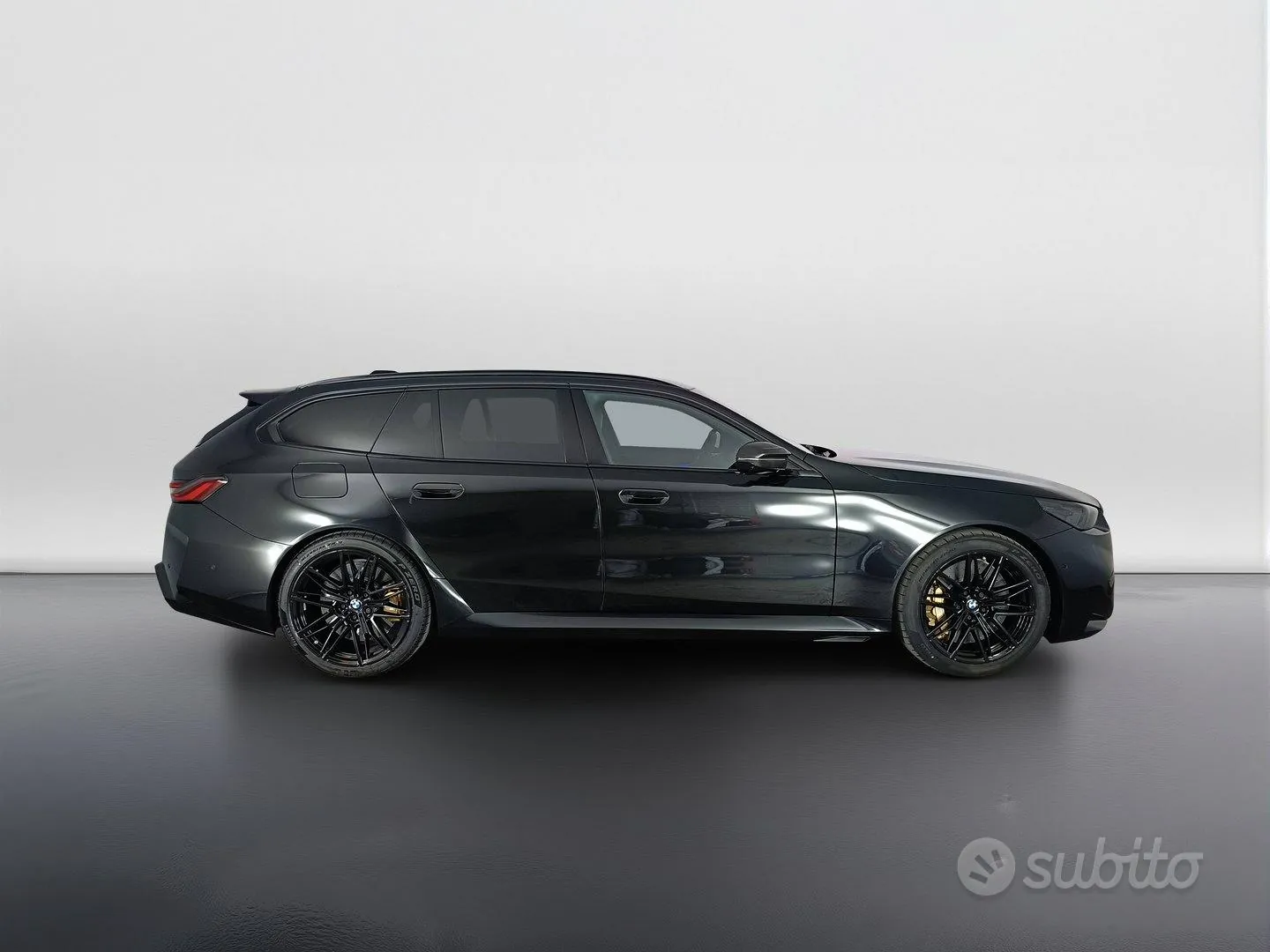 BMW M5 Touring 2023 photo 3