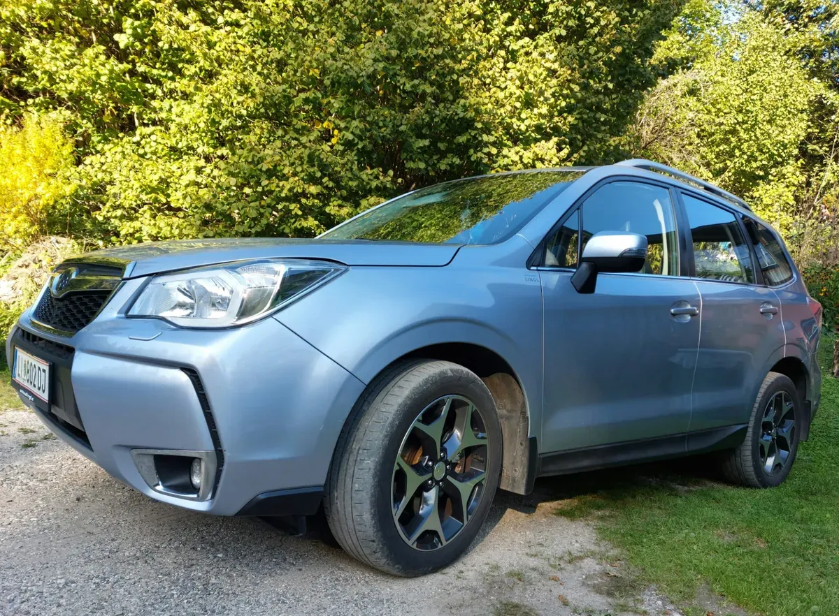Subaru Forester 2015 photo 2