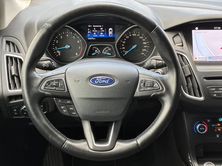 Ford Focus 2017 photo 2