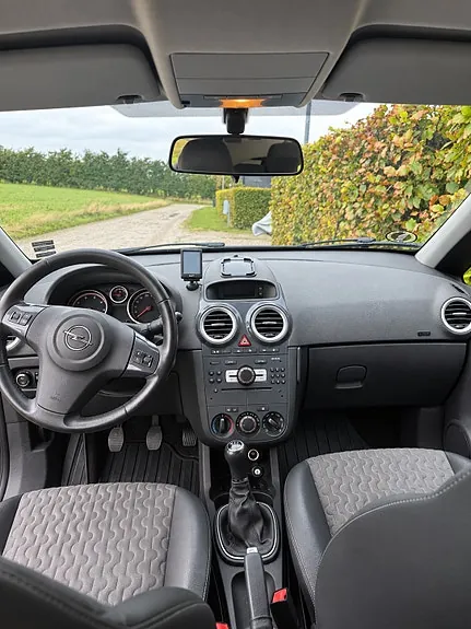 Opel Corsa 2012 photo 3