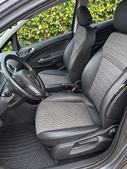 Opel Corsa 2012 photo 4