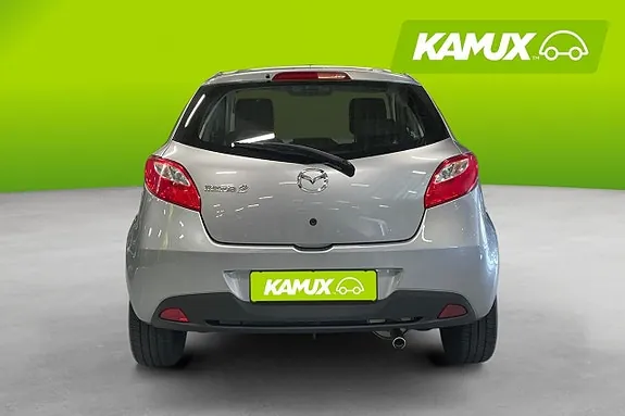 Mazda 2 2013 photo 5