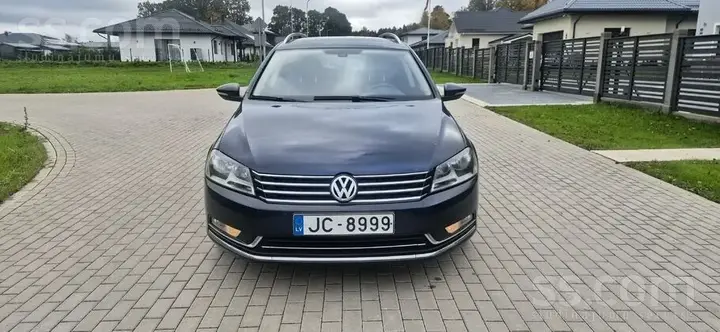Volkswagen Passat B7 2011 photo 2