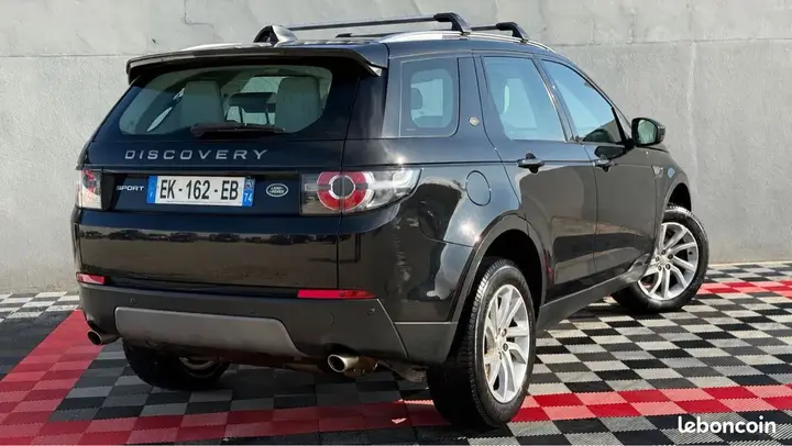 Land Rover Discovery Sport 2017 photo 4