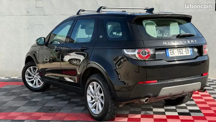 Land Rover Discovery Sport 2017 photo 3