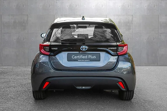 Toyota Yaris 2023 photo 3