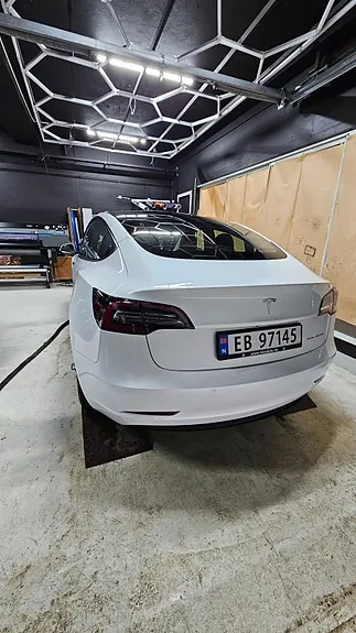 Tesla Model 3 2020 photo 4