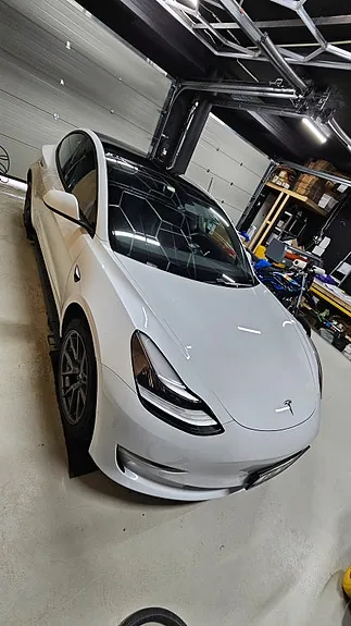 Tesla Model 3 2020 photo 3