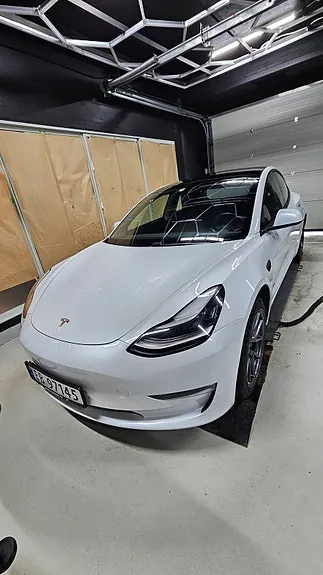 Tesla Model 3 2020 photo 2