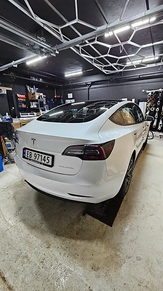 Tesla Model 3 2020 photo 5