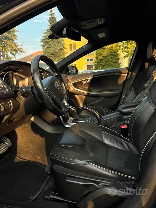 Volvo V40 2014 photo 4