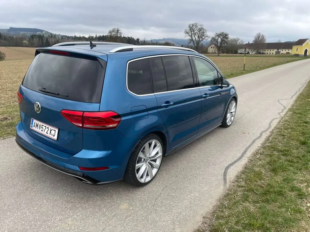 Volkswagen Touran 2017 photo 3