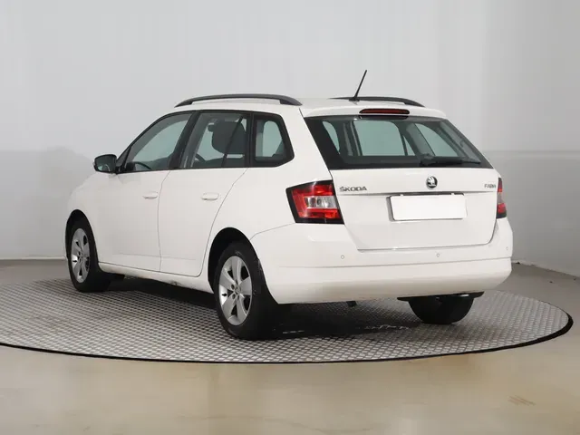 Skoda Fabia Combi 2016 photo 3