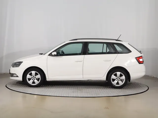Skoda Fabia Combi 2016 photo 2