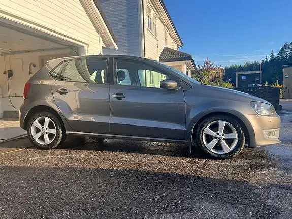 Volkswagen Polo 2010 photo 5