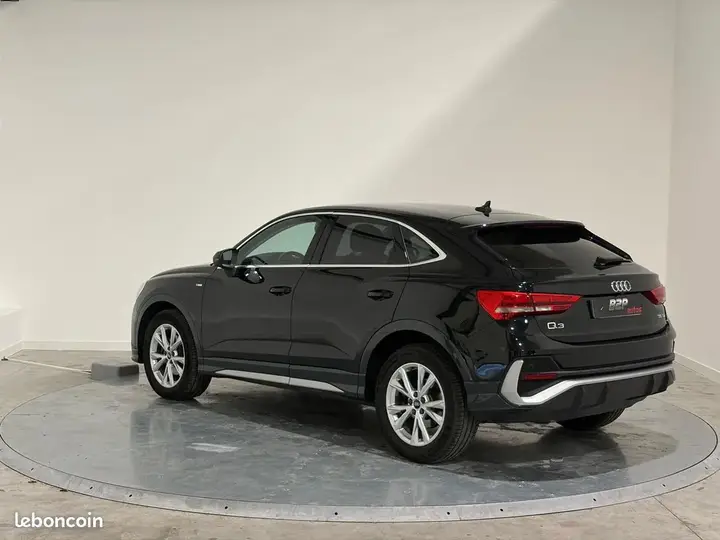 Audi Q3 2022 photo 4