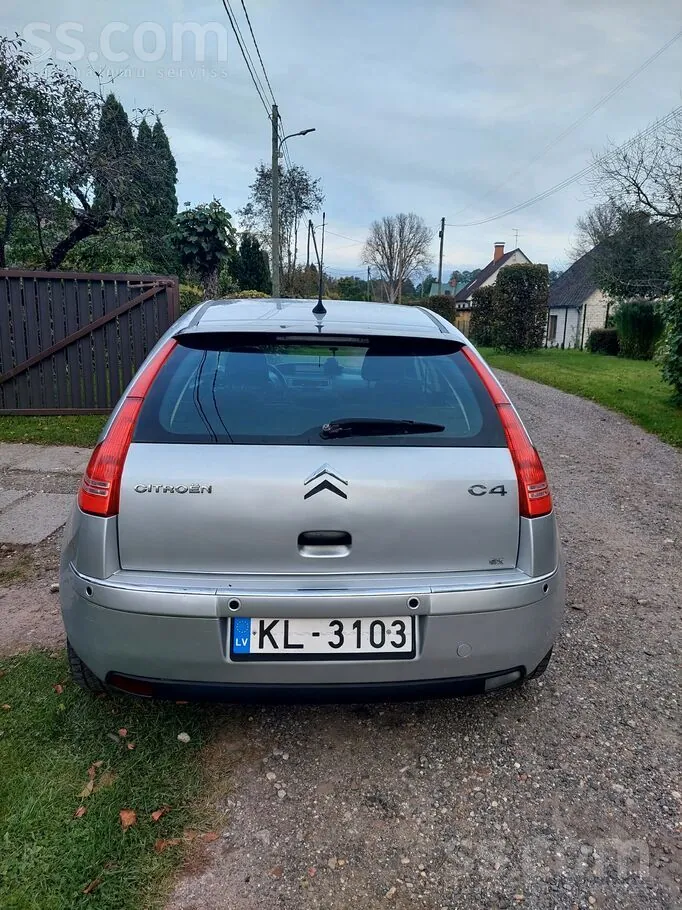 Citroen C4 2006 photo 3