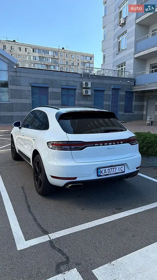 Porsche Macan 2019 photo 2