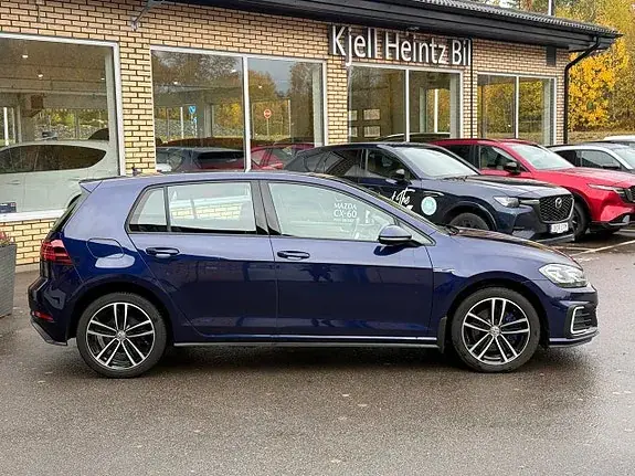 Volkswagen Golf I 2020 photo 2