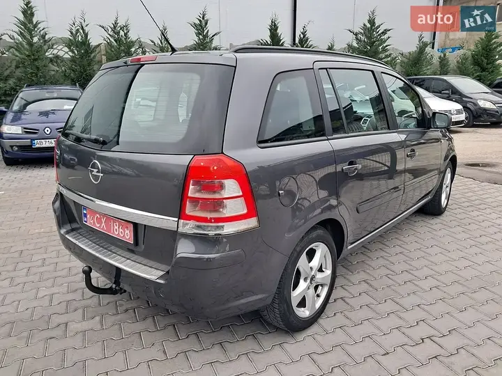 Opel Zafira 2012 photo 4