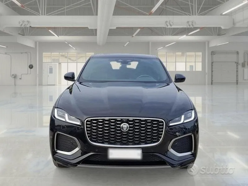 Jaguar F-Pace 2024 photo 2