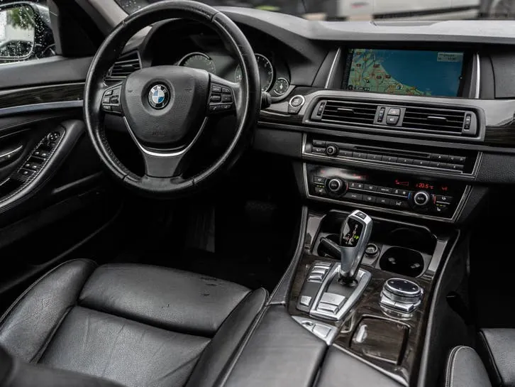 BMW 5 Series 2014 photo 2