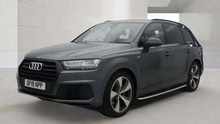 Audi Q7 2019 photo 2