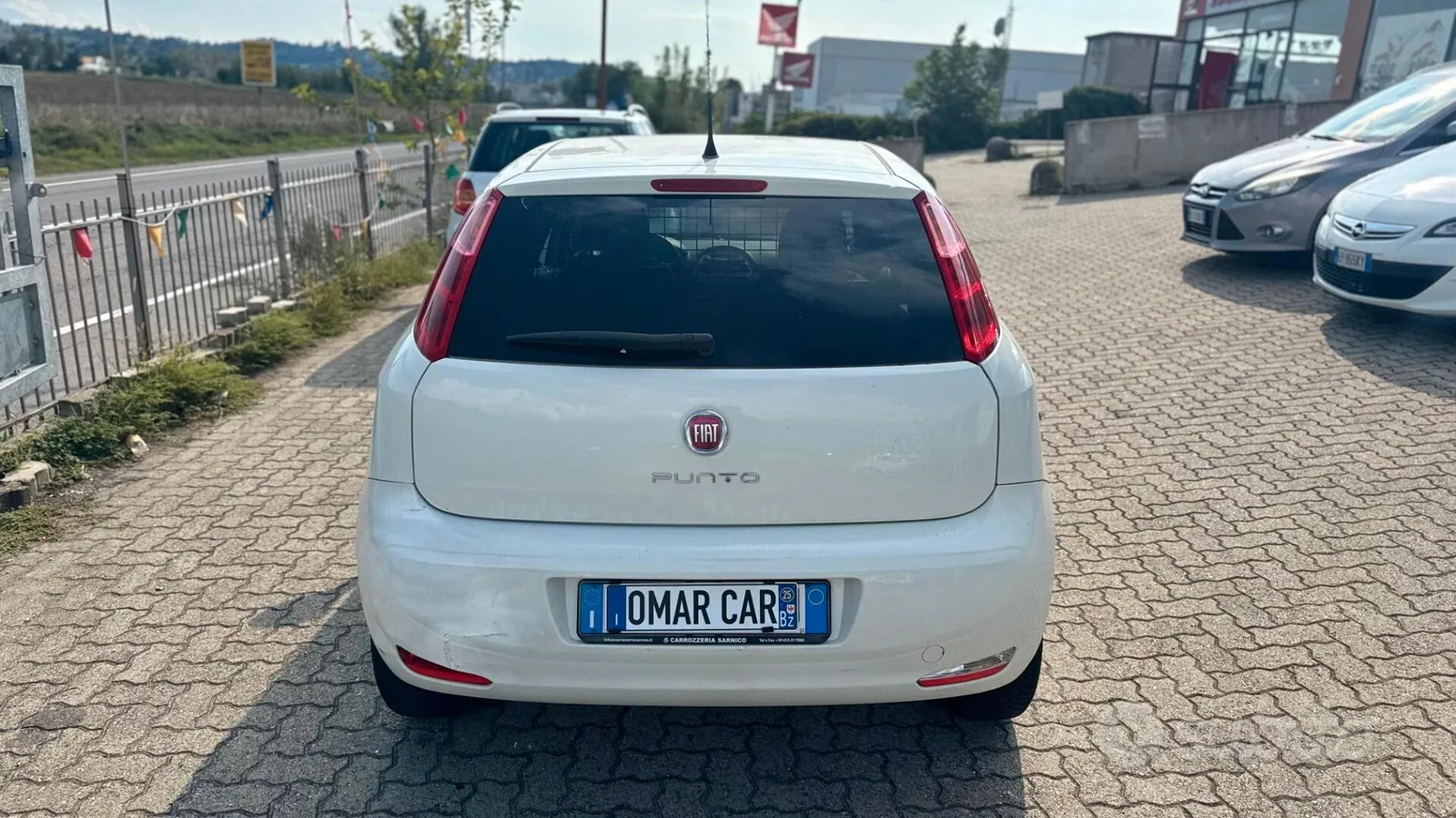 Fiat Punto 2015 photo 3