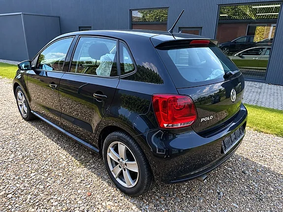 Volkswagen Polo 2010 photo 3