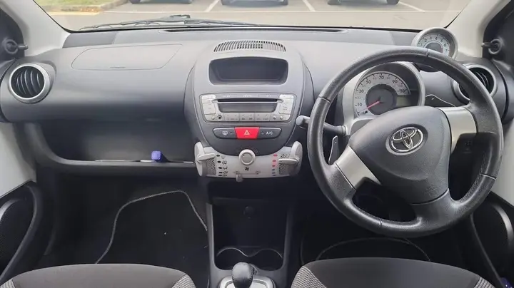 Toyota Aygo 2012 photo 5