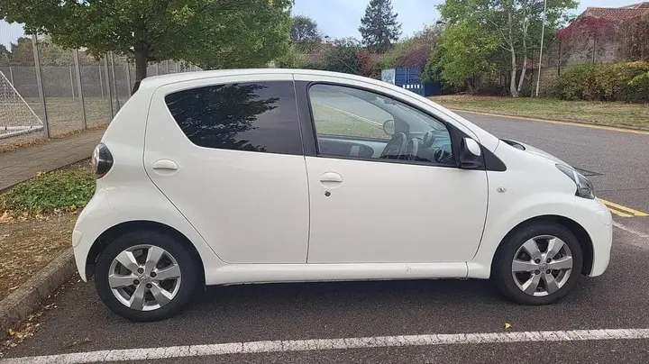 Toyota Aygo 2012 photo 4
