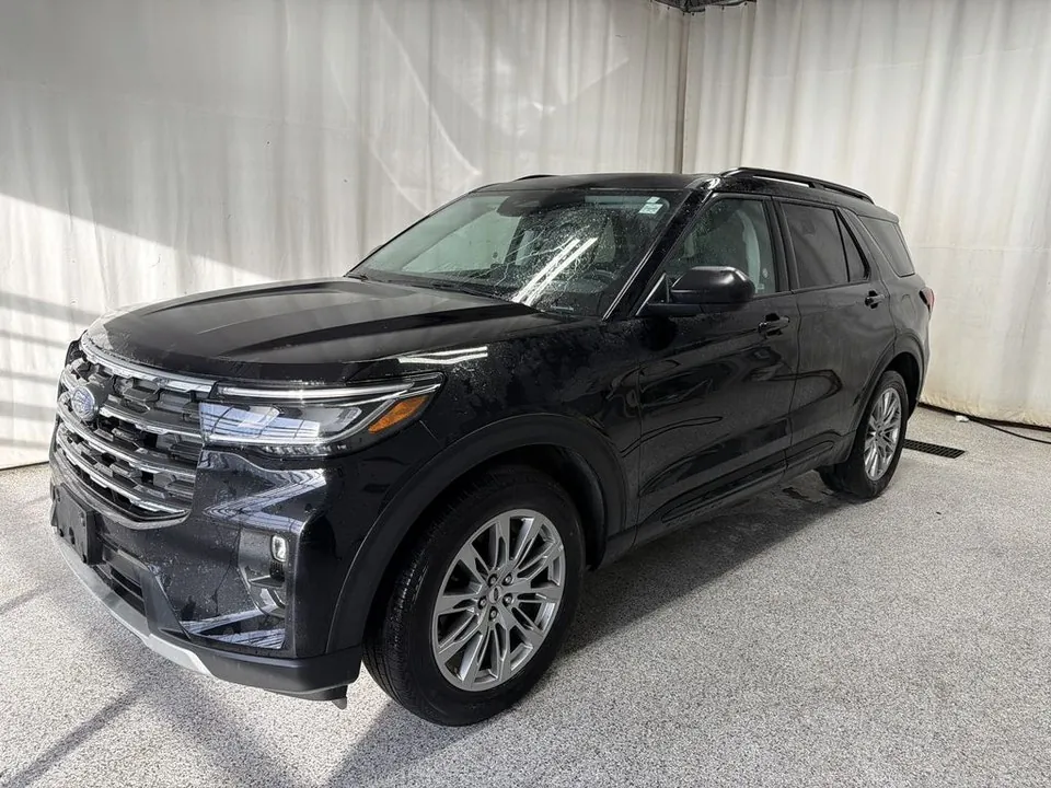 Ford Explorer 2026 photo 2