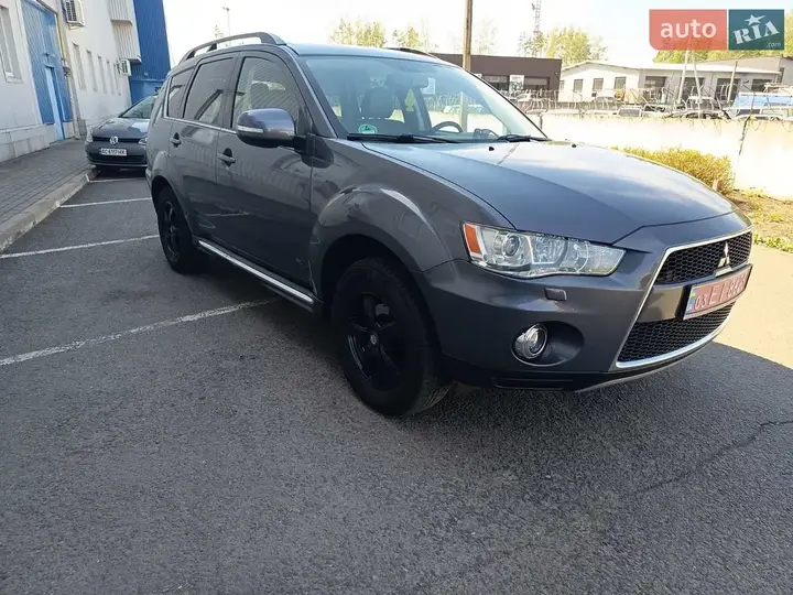 Mitsubishi Outlander Xl