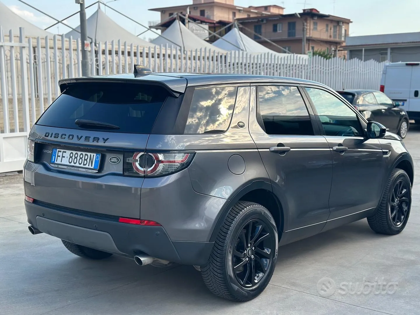 Land Rover Discovery Sport 2016 photo 5