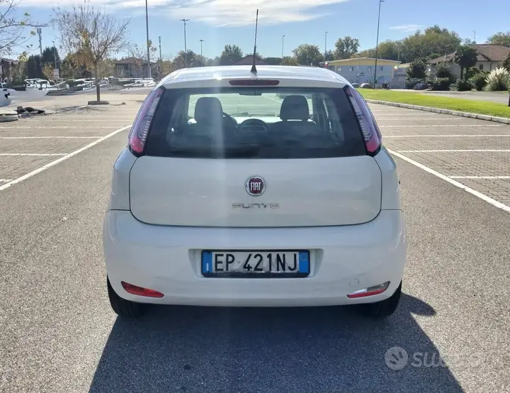 Fiat Punto 2012 photo 5