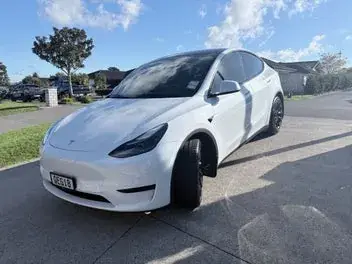 Tesla Model Y 2023 photo 4