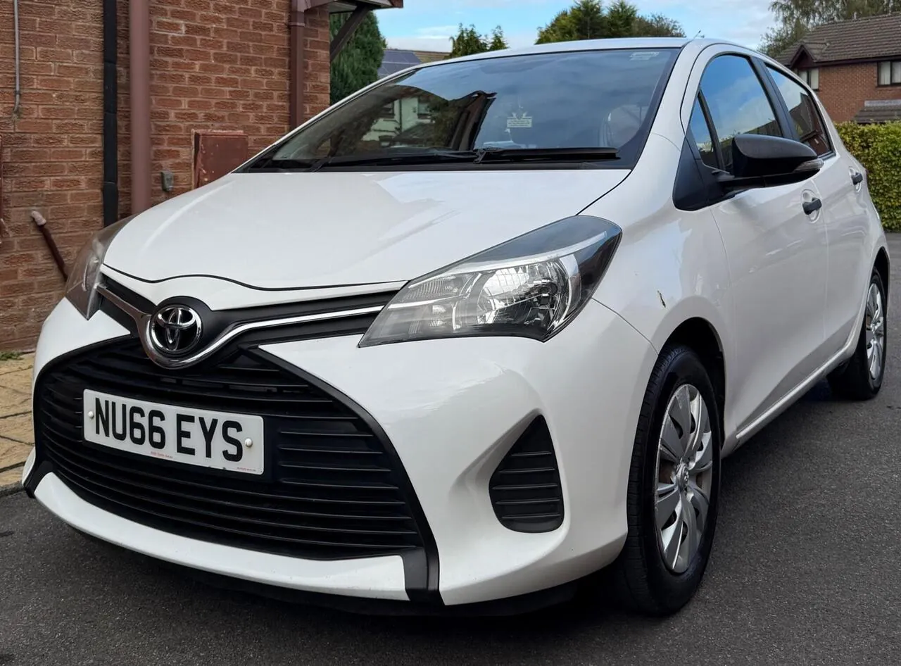 Toyota Yaris 2016 photo 4