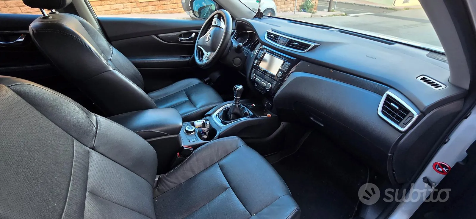 Nissan X-Trail 2016 photo 2