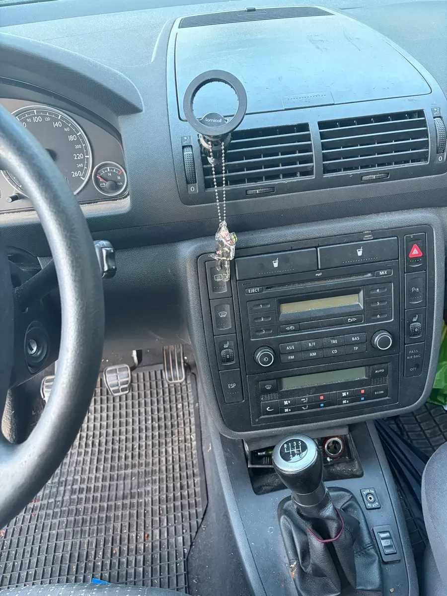 Seat Alhambra 2010 photo 2