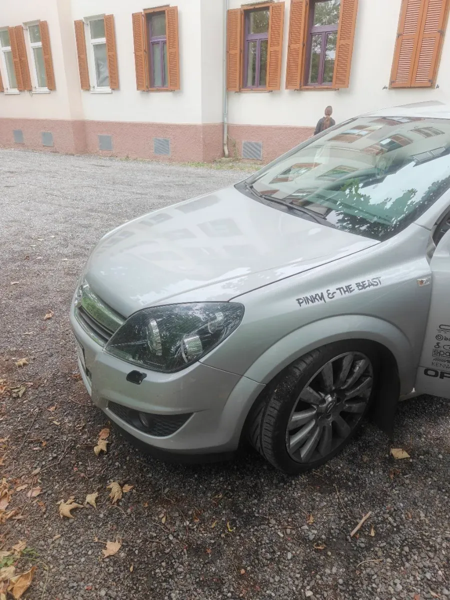 Opel Astra 2009 photo 3