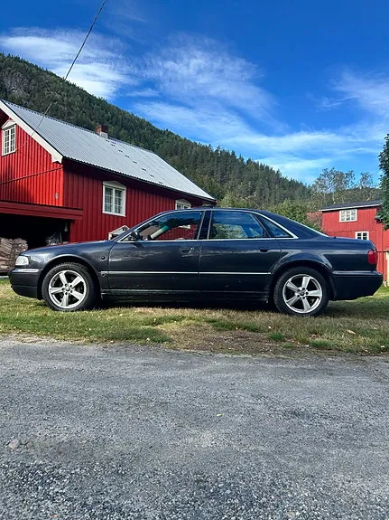 Audi A8 1994 photo 3