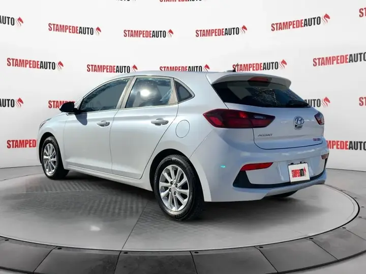 Hyundai Accent 2019 photo 3