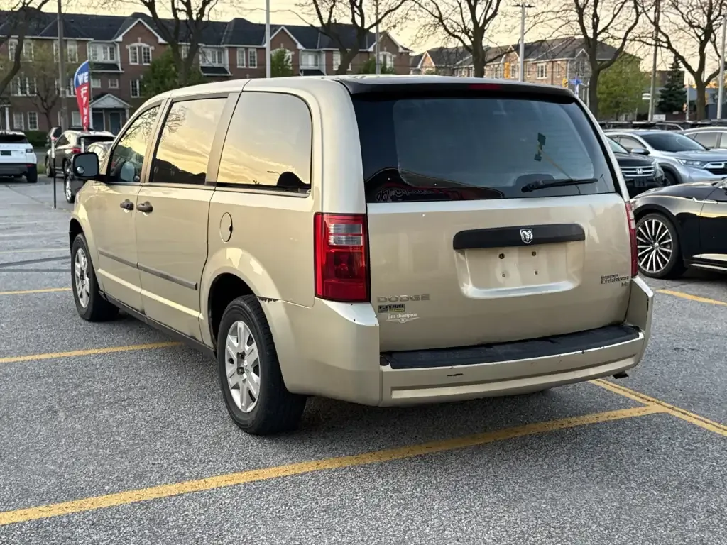 Dodge Grand Caravan 2010 photo 5