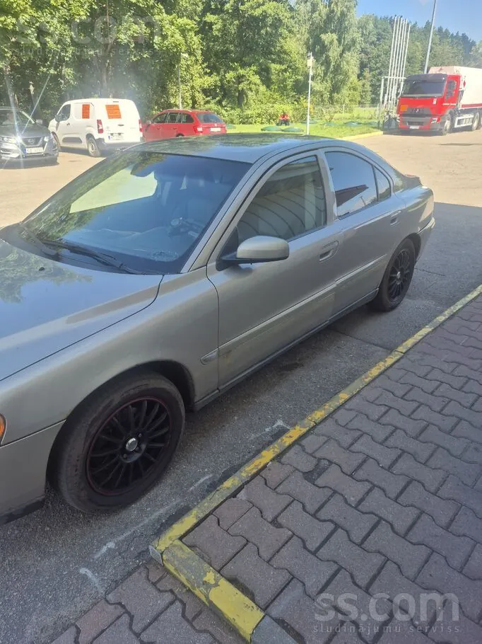 Volvo S60 2005 photo 4