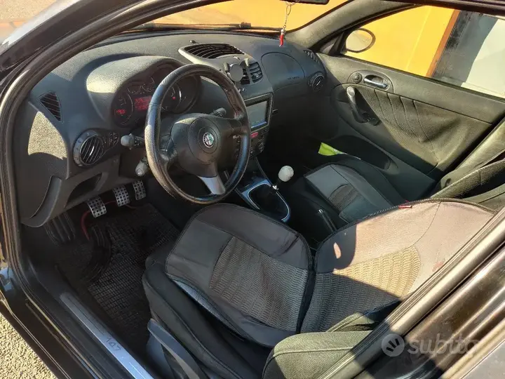 Alfa Romeo 147 2008 photo 5
