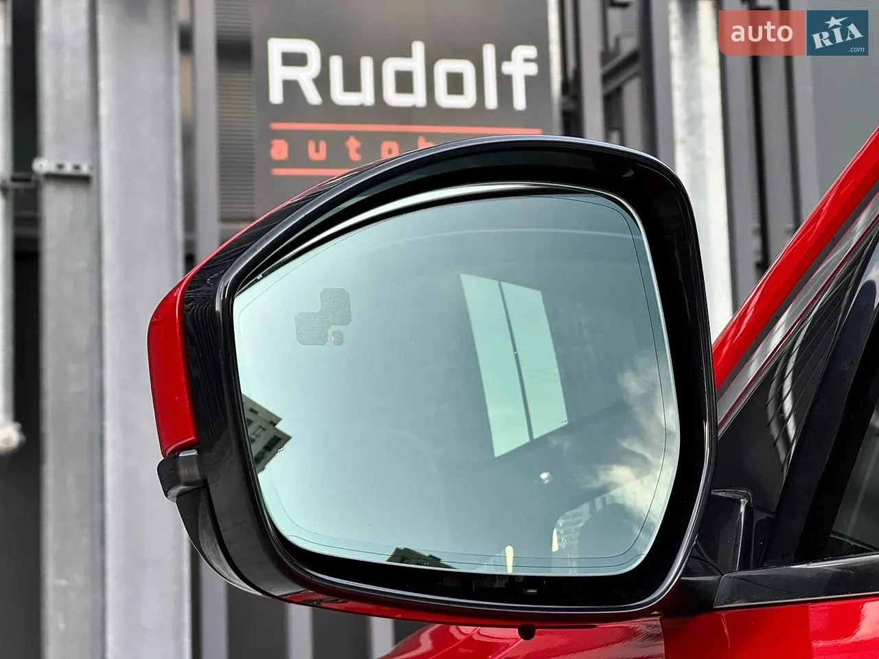 Jaguar E-Pace 2020 photo 4