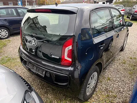 Volkswagen Up 2015 photo 4