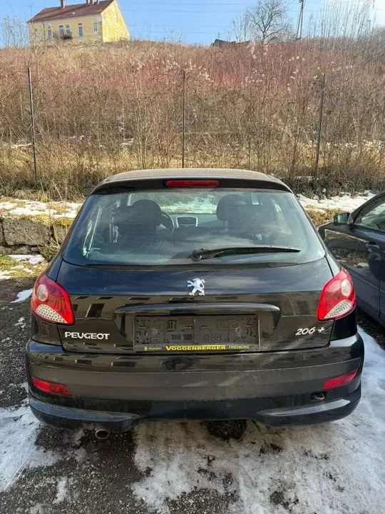 Peugeot 206 2010 photo 2